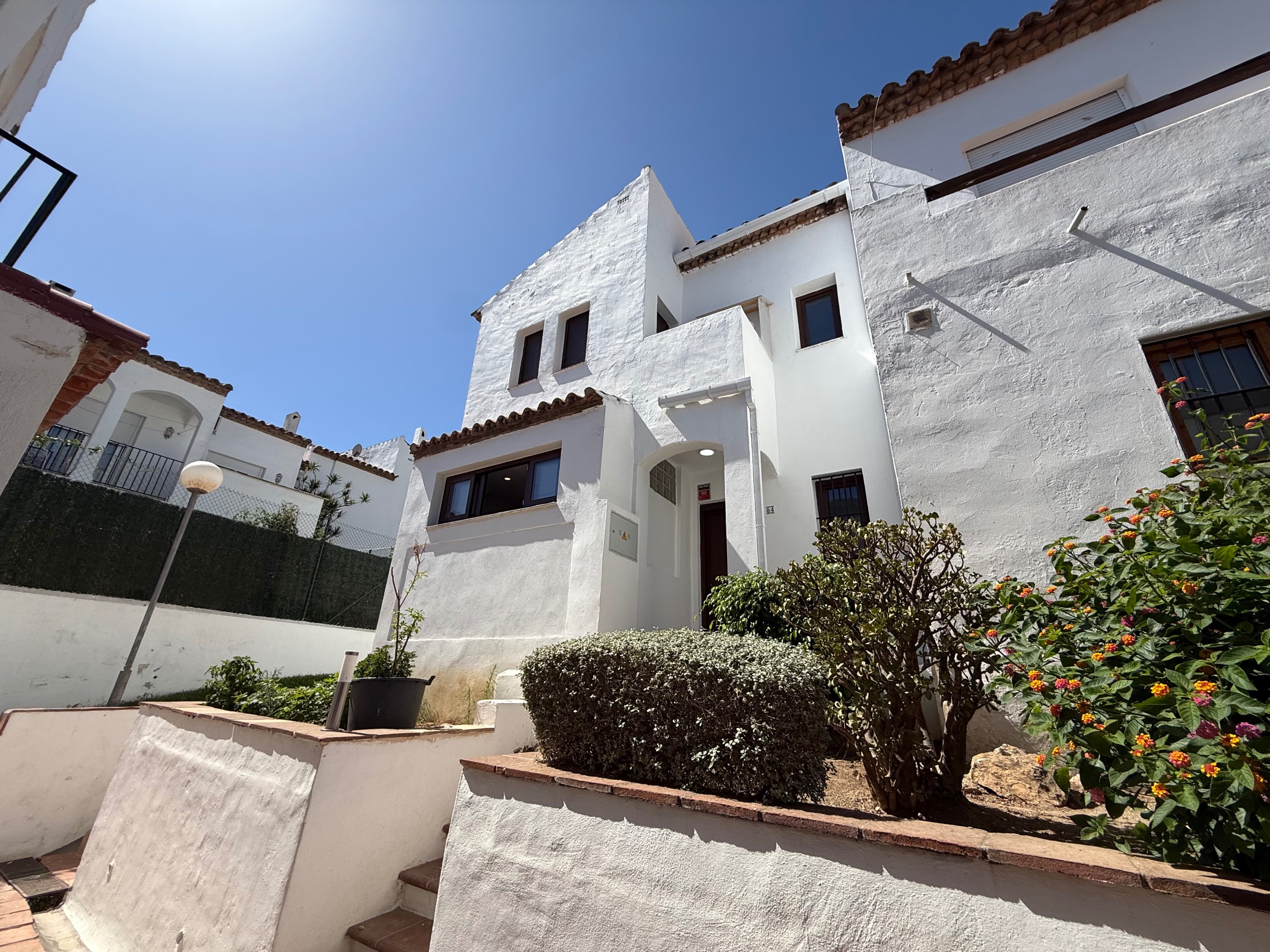Nueva Milla de Oro, Estepona